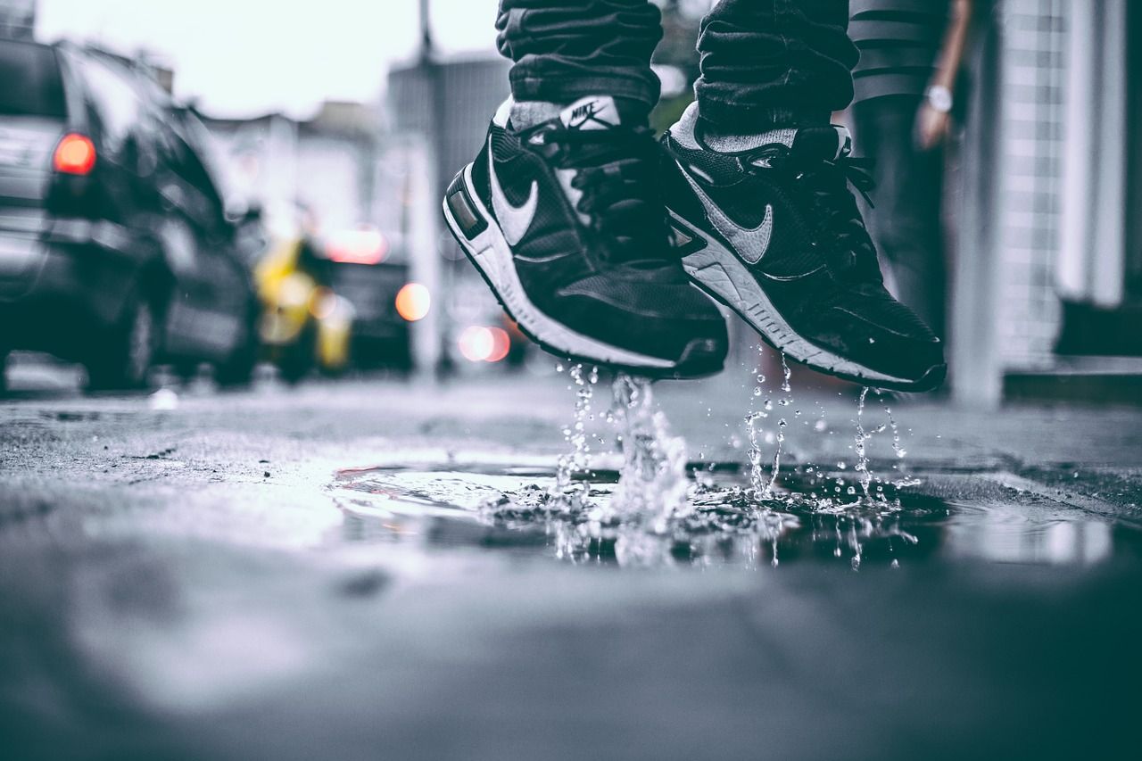 Sposoby na zadbane obuwie sportowe – czym je czyścić?