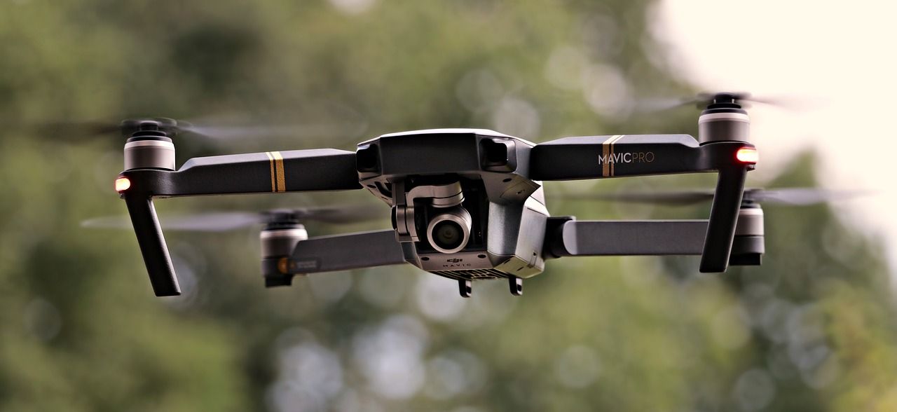 Na jakie okazje warto wynająć drona w celu nagrania pamiątkowego filmu?