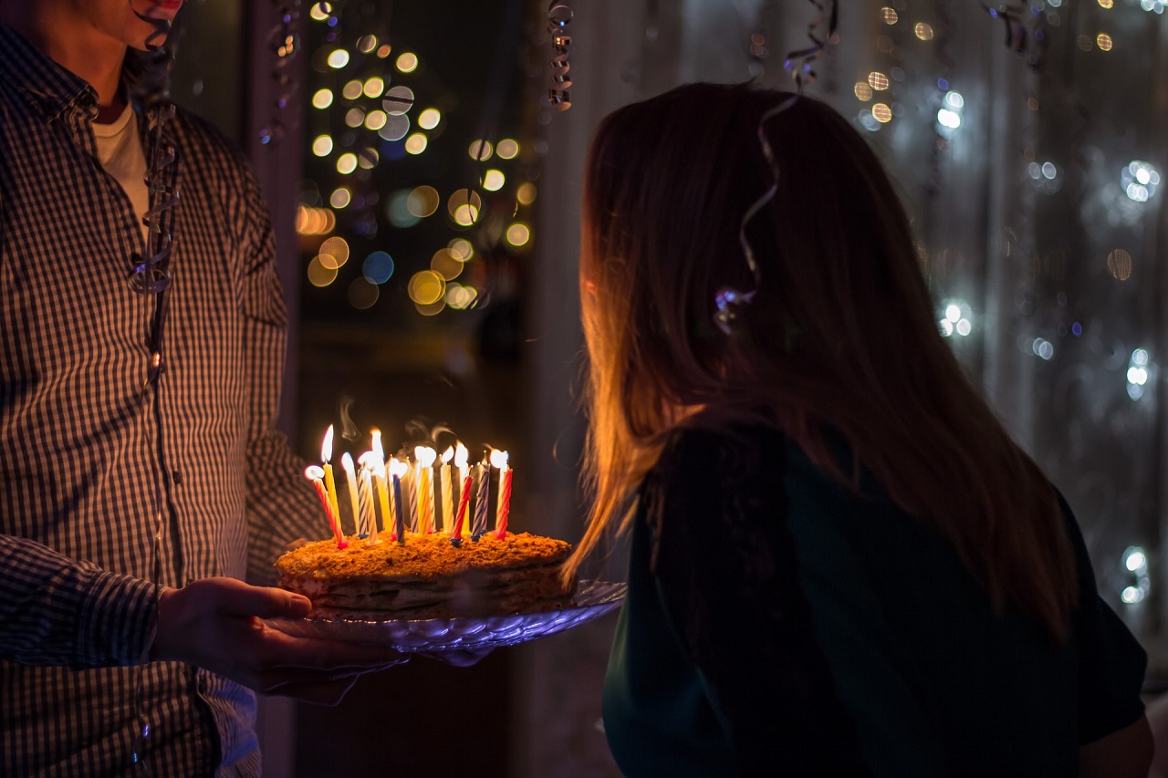 Jak zadbać o odpowiednie życzenia na urodziny?